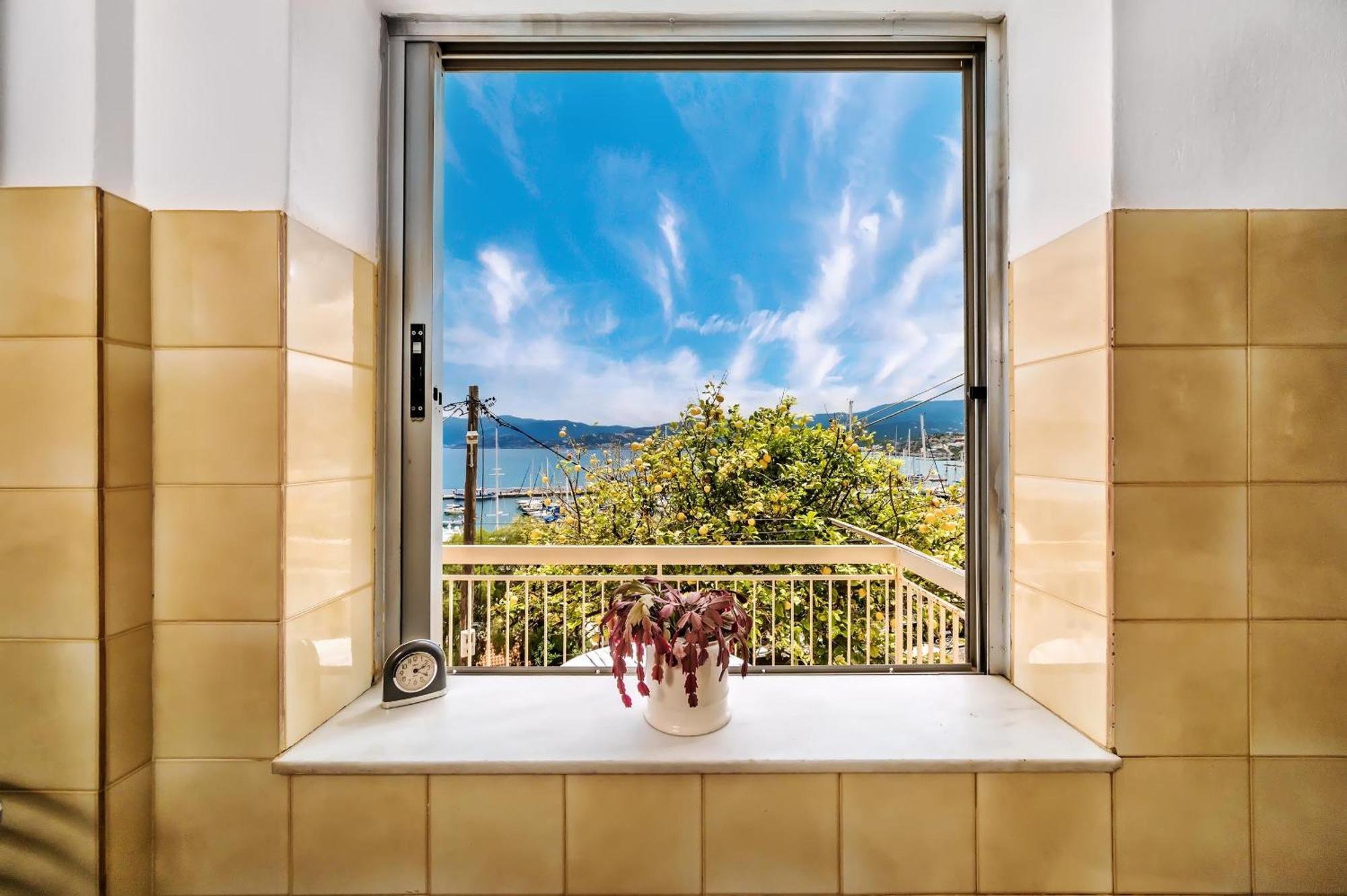 Jelena Apartments By The Sea Agios Nikolaos Exteriör bild