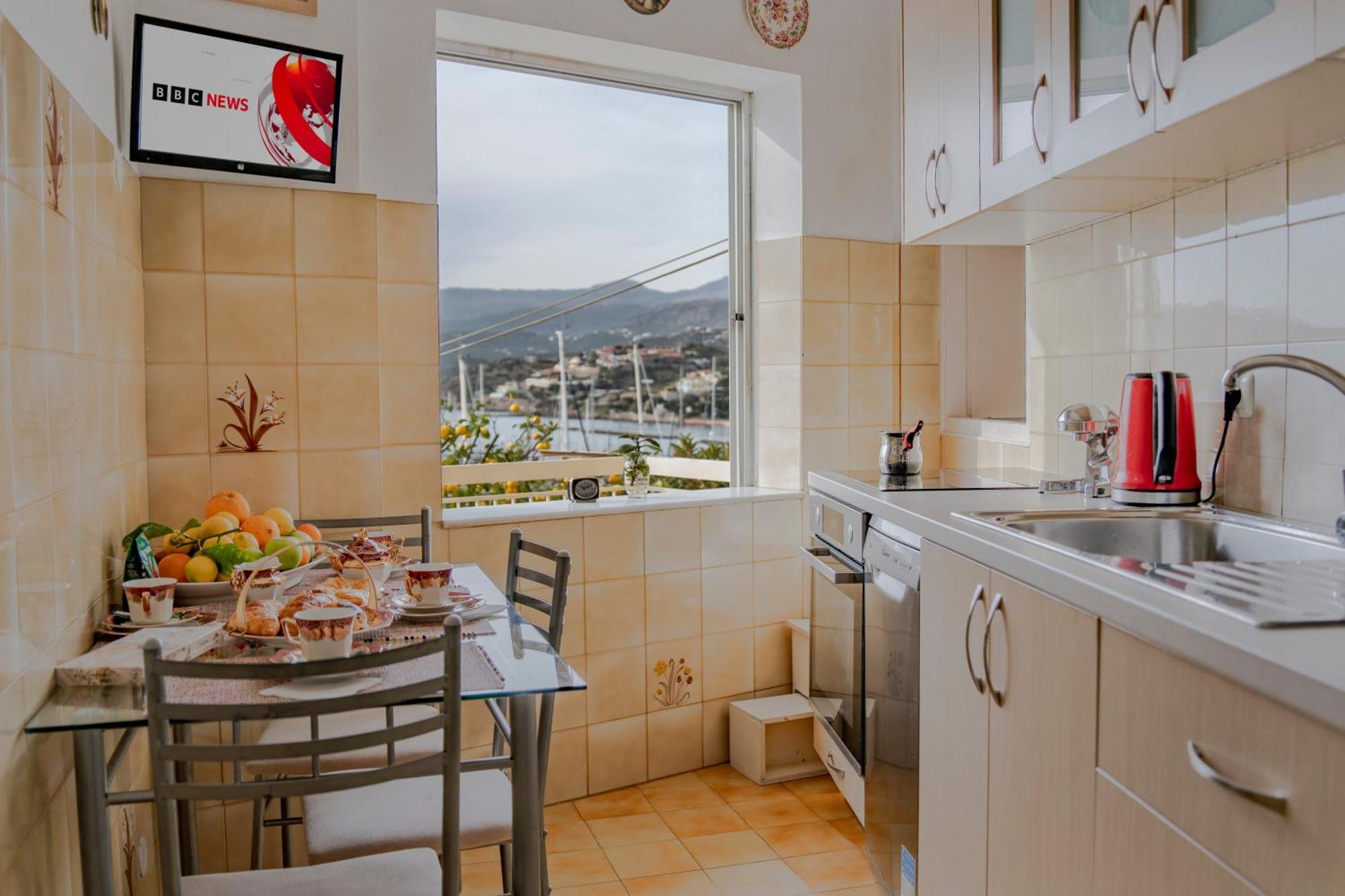 Jelena Apartments By The Sea Agios Nikolaos Exteriör bild